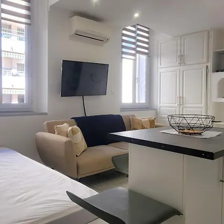 Oscar Apartment *